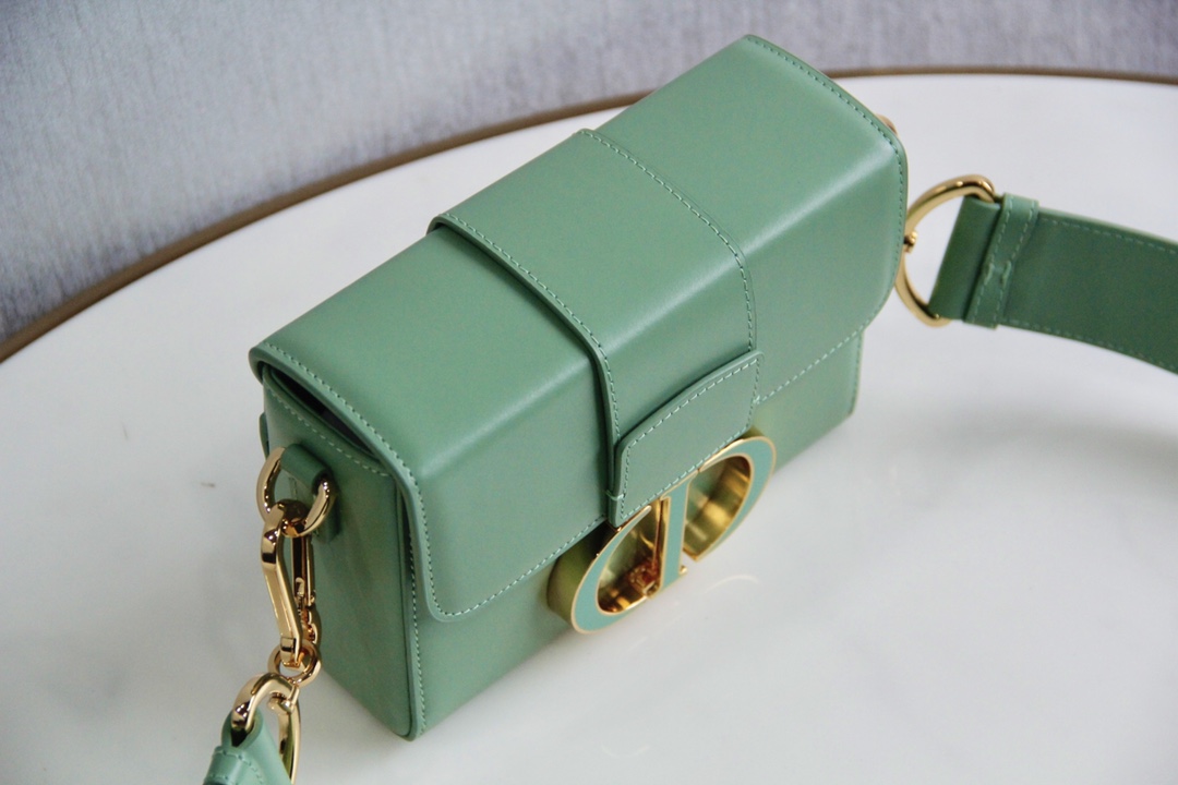 30 Montaigne Box Bag Light Green Box Calfskin